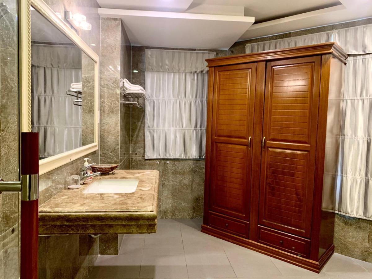 Bao Tran Hotel Хошимин Экстерьер фото